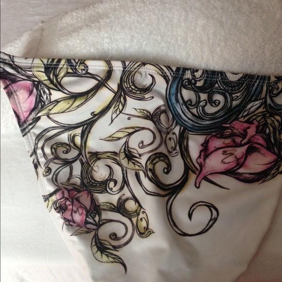 Bikini bottom - Picture 2 of 2